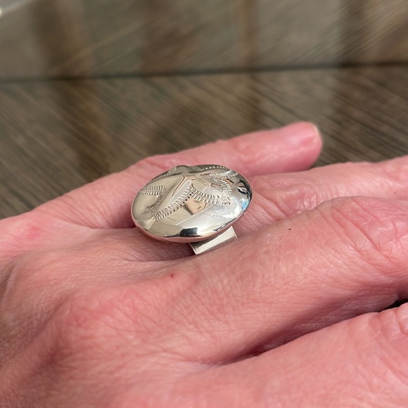 Vintage Sterling Silver Sand Dollar Ring Large Beach Theme Size 7 1/2, Approx. - Picture 16 of 16